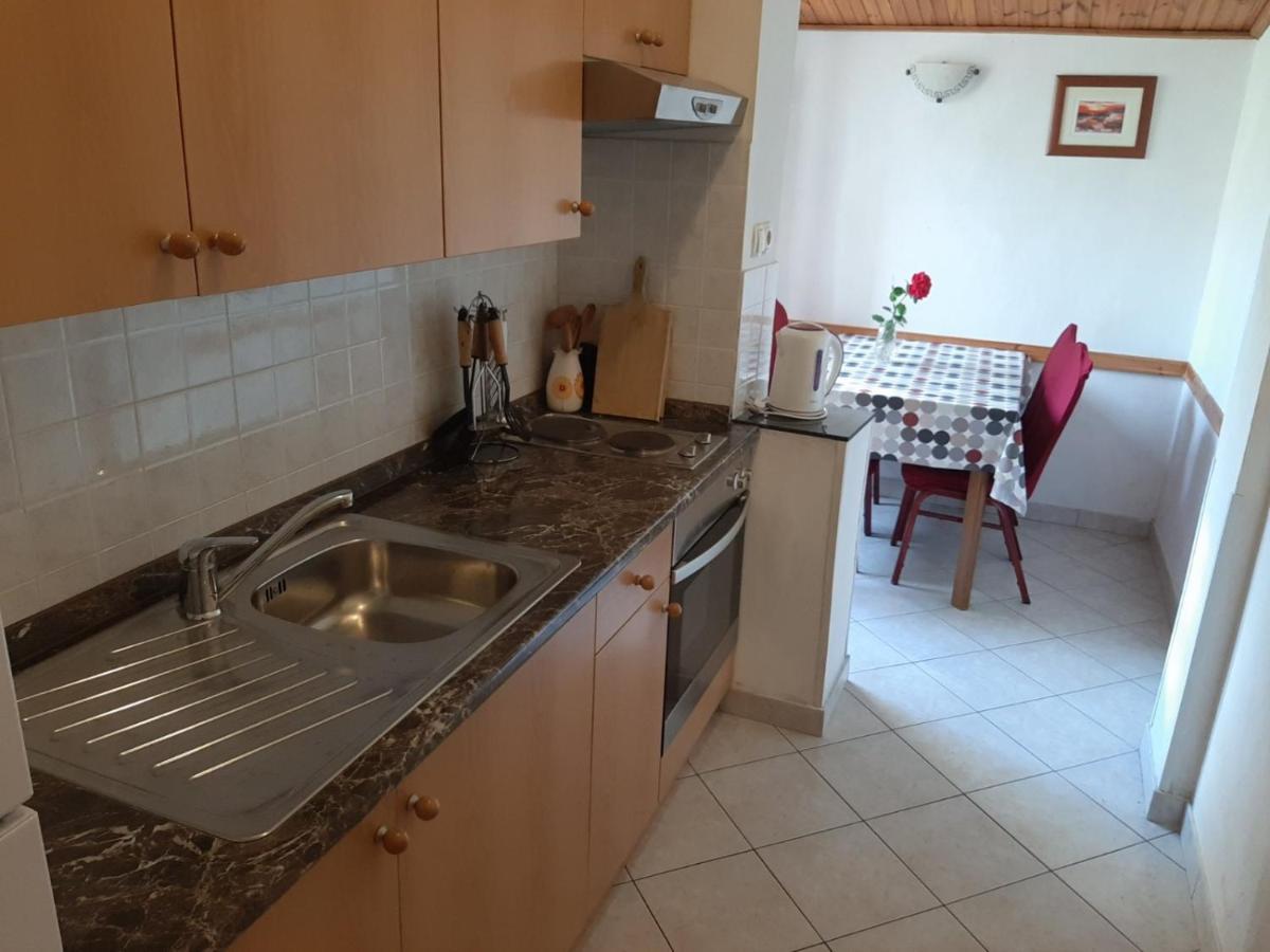 Apartment Spanjol Anka Rab Town Exterior photo