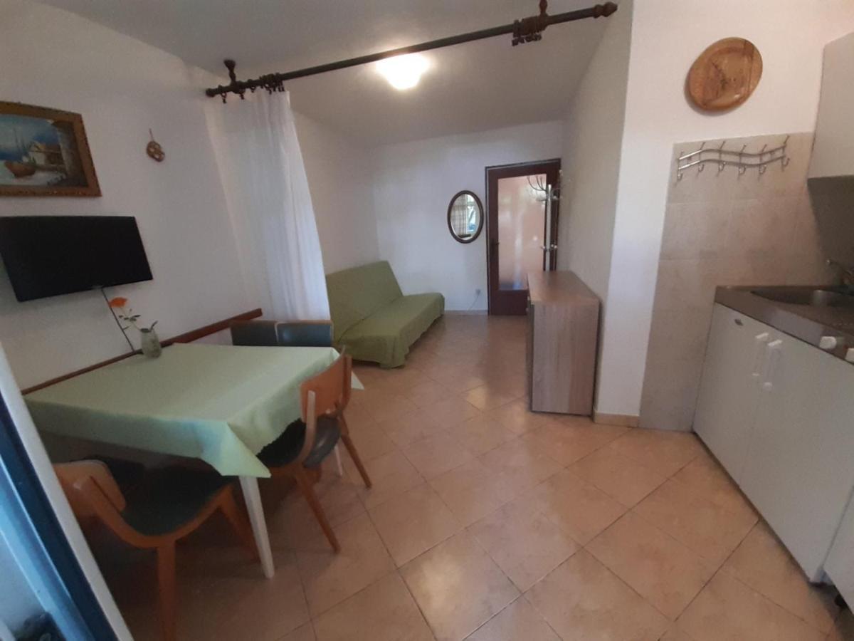 Apartment Spanjol Anka Rab Town Exterior photo